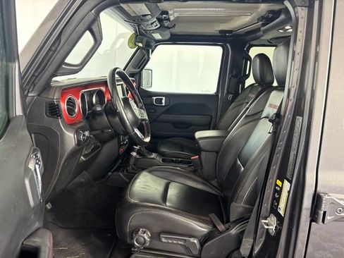 Used 2021 Jeep Wrangler Unlimited Rubicon w/ Cold Weather Group AWD/4WD image 2