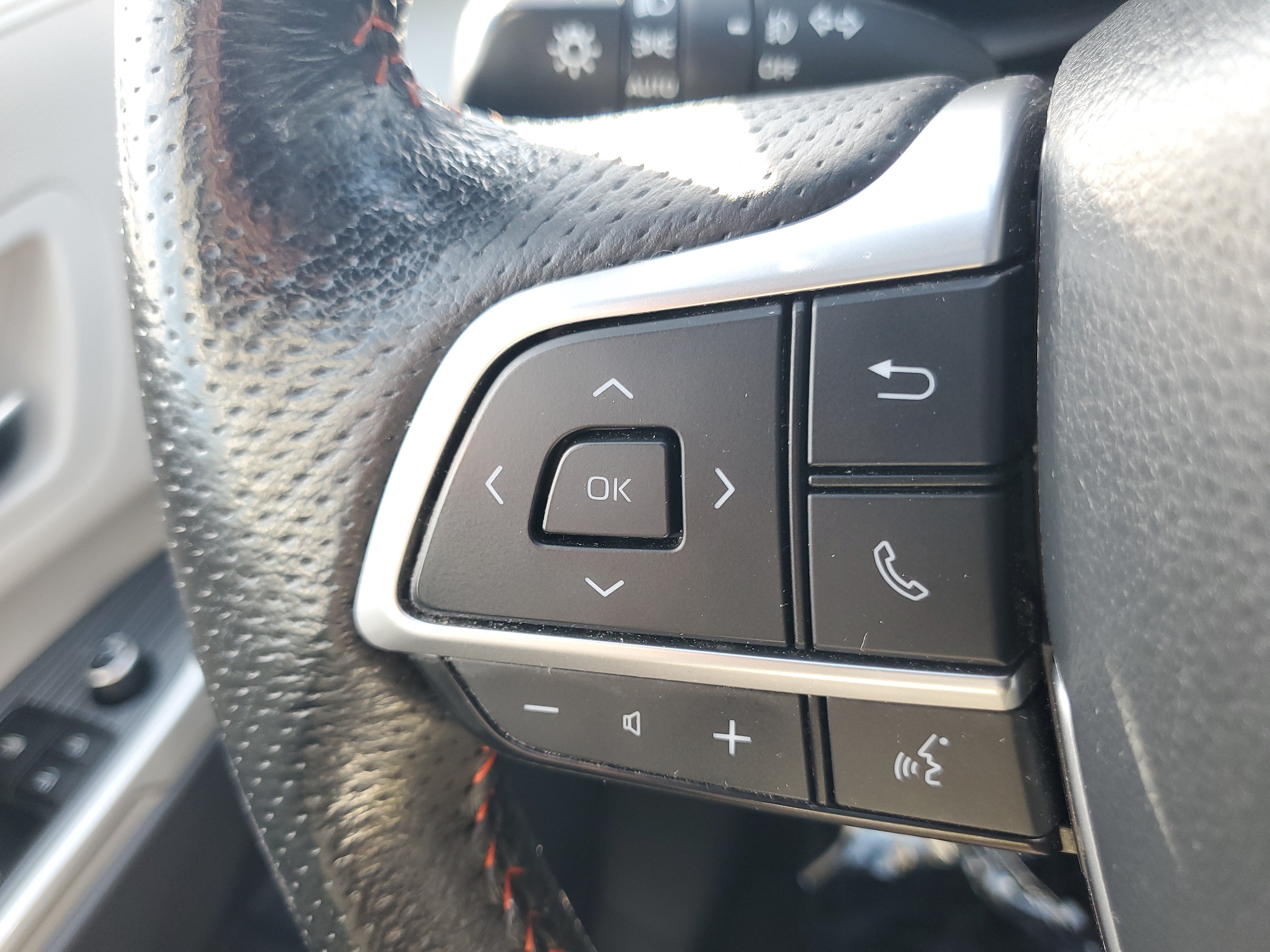 Used 2023 Toyota Sienna XSE AWD/4WD image 26
