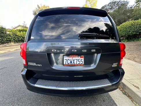 Used 2014 Dodge Grand Caravan SXT FWD image 7