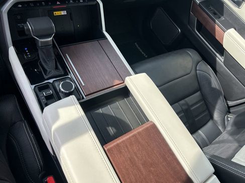 Used 2023 Toyota Tundra Capstone AWD/4WD image 35