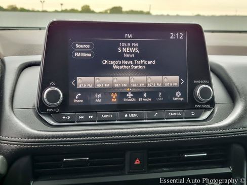 Used 2023 Nissan Rogue S FWD image 18