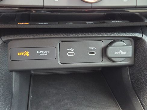 Certified 2025 Honda Civic LX image 22