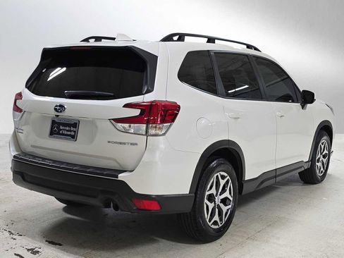Used 2022 Subaru Forester Premium AWD/4WD image 3