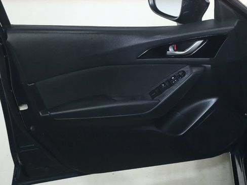 Used 2016 MAZDA MAZDA3 i Sport FWD image 13