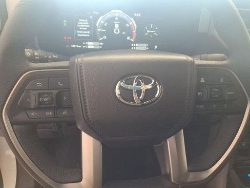 Certified 2026 Toyota Tundra Limited AWD/4WD image 5