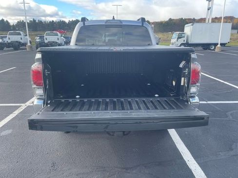 Used 2021 Toyota Tacoma TRD Off-Road image 25