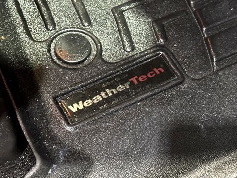 Used 2015 Ford F250 Lariat w/ Lariat Interior Package image 46