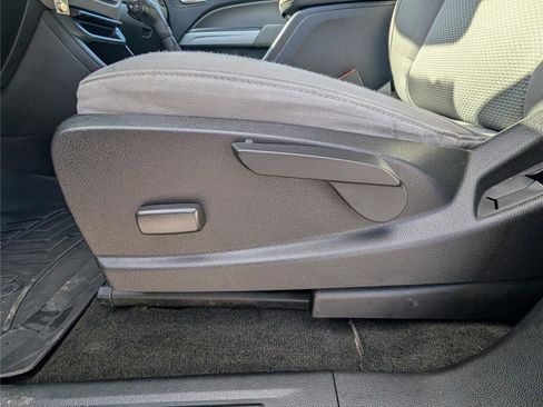 Used 2018 Chevrolet Colorado LT w/ LT Convenience Package image 16