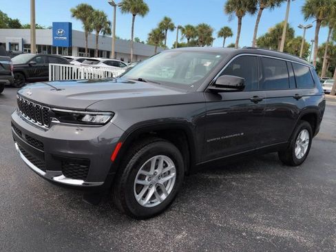 Used 2023 Jeep Grand Cherokee L Laredo RWD image 8