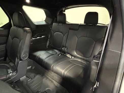 Used 2025 Honda Pilot TrailSport image 33