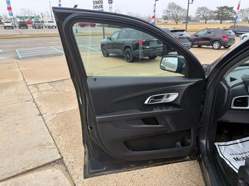 Certified 2017 Chevrolet Equinox LT w/ Convenience Package image 13