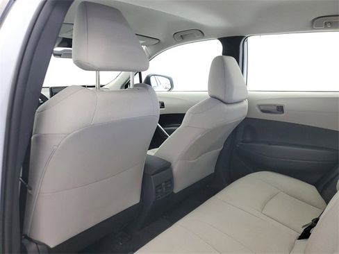 Used 2022 Toyota Corolla Cross L image 14