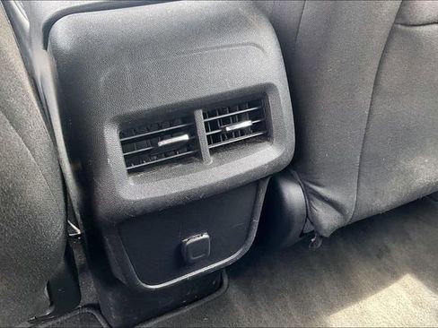 Used 2018 Chevrolet Equinox LS FWD image 10