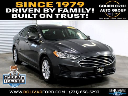 Used 2020 Ford Fusion SE image 1