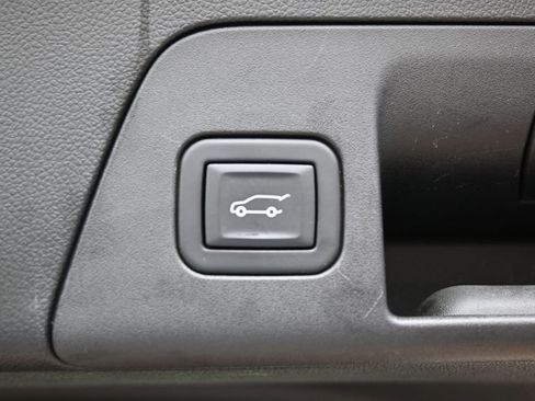 Used 2023 Buick Envision Avenir AWD/4WD image 17