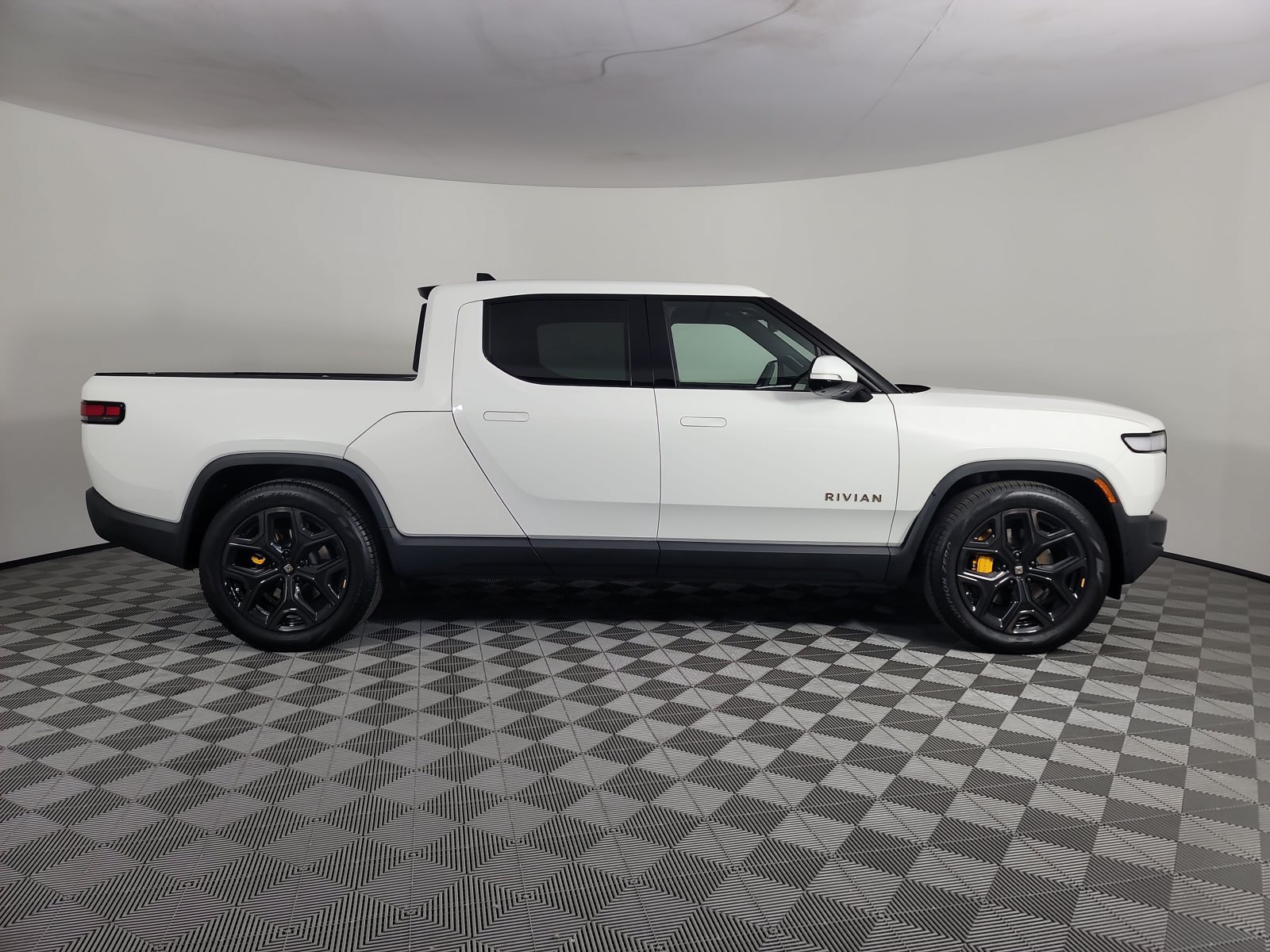 Used 2023 Rivian R1T Adventure Quad AWD/4WD image 6