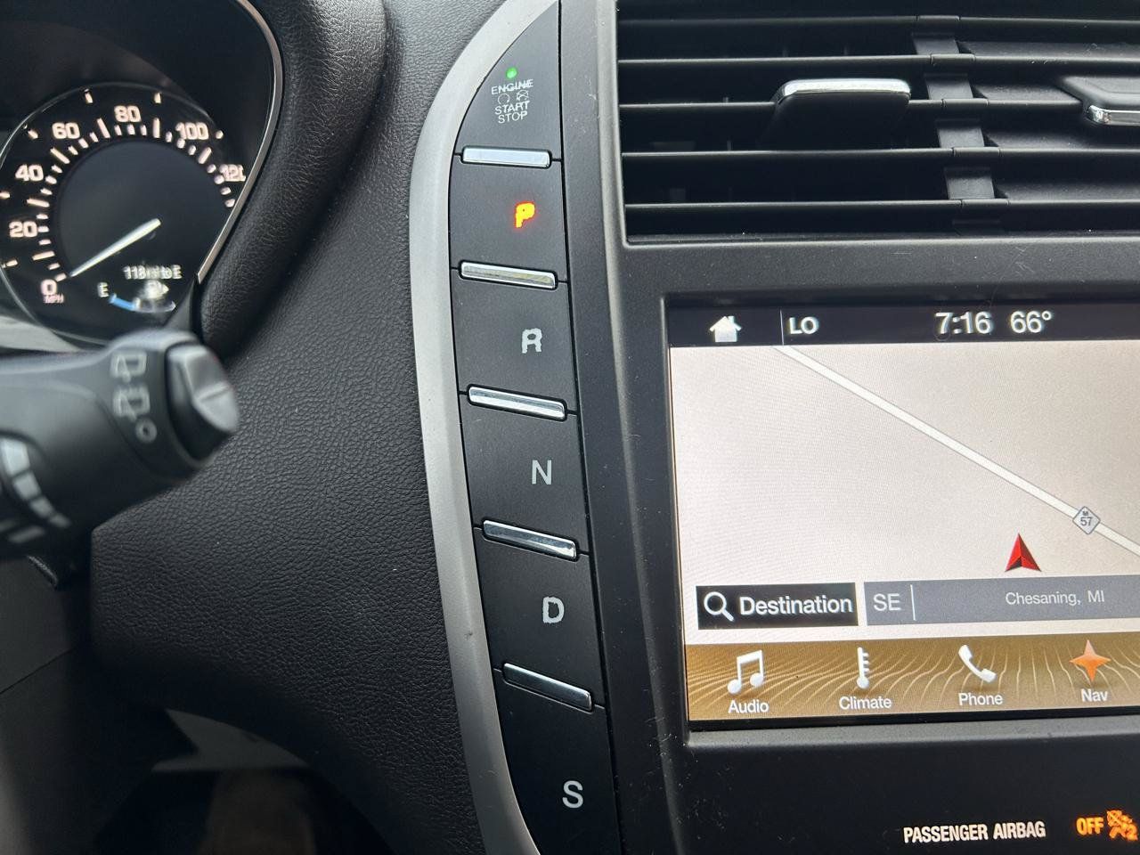 Used 2017 Lincoln MKC Reserve w/ Lincoln MKC Climate Package AWD/4WD image 27