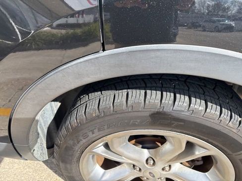 Used 2015 Ford Explorer Limited image 3