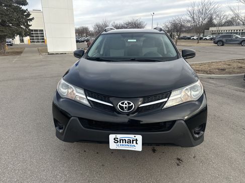 Used 2013 Toyota RAV4 LE image 3