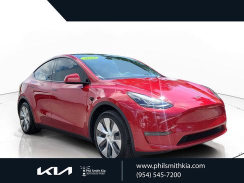 Used 2023 Tesla Model Y Long Range AWD/4WD image 1