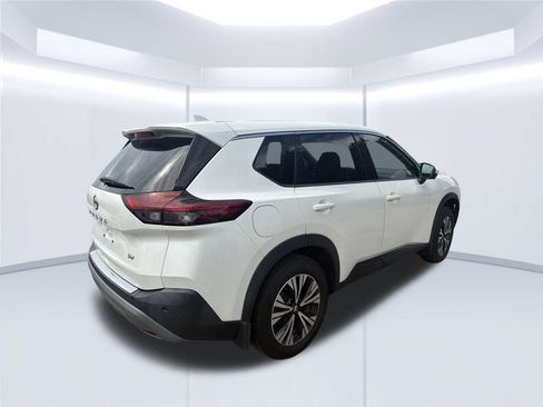 Used 2021 Nissan Rogue SV FWD image 8