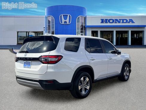 Certified 2024 Honda Pilot EX-L image 9