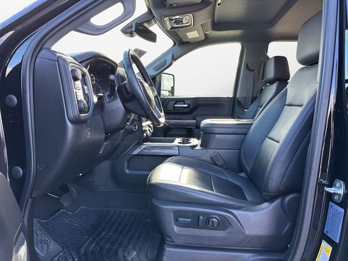 Used 2022 Chevrolet Silverado 2500 LTZ w/ LTZ Plus Package image 9