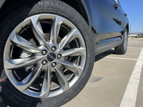 Certified 2022 Lincoln Corsair FWD w/ Premium Package image 13