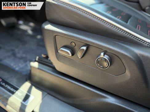 Used 2025 GMC Yukon AT4 Ultimate w/ LPO, Floor Liner Package AWD/4WD image 30