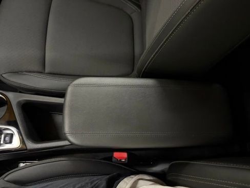 Used 2023 Buick Encore GX Select AWD/4WD image 66