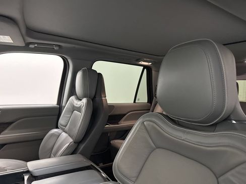 Used 2019 Lincoln Navigator Reserve AWD/4WD image 31