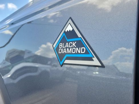 Used 2023 Ford Bronco Black Diamond AWD/4WD image 9