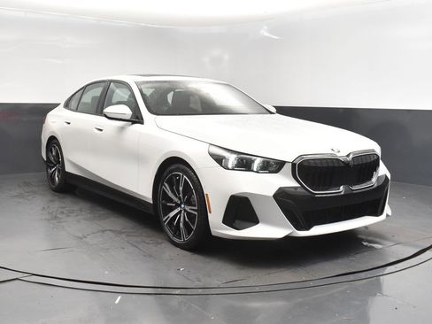 New 2026 BMW 530i 530i w/ M Sport Package image 9