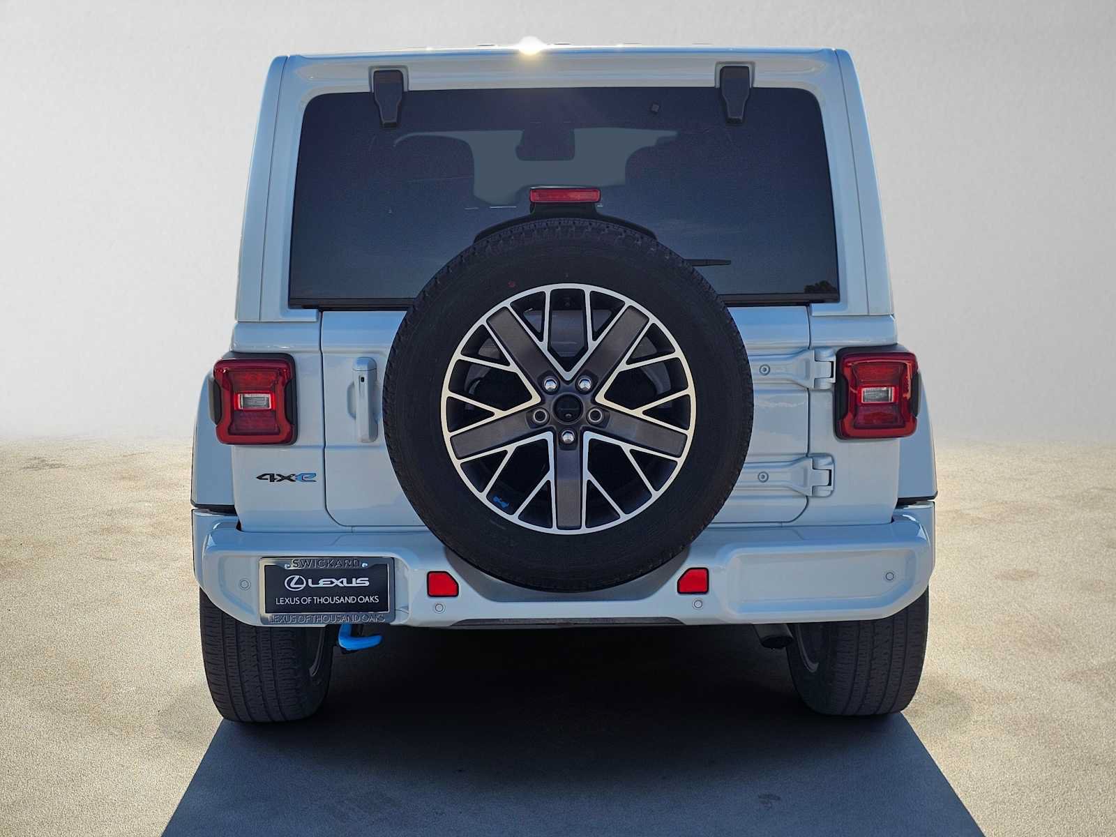Used 2022 Jeep Wrangler Unlimited Sahara AWD/4WD image 4