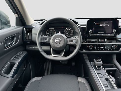 New 2025 Nissan Pathfinder SV w/ SV Premium Package image 23