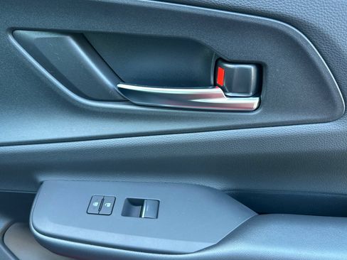 New 2026 Toyota Prius Plug-In Hybrid FWD image 20