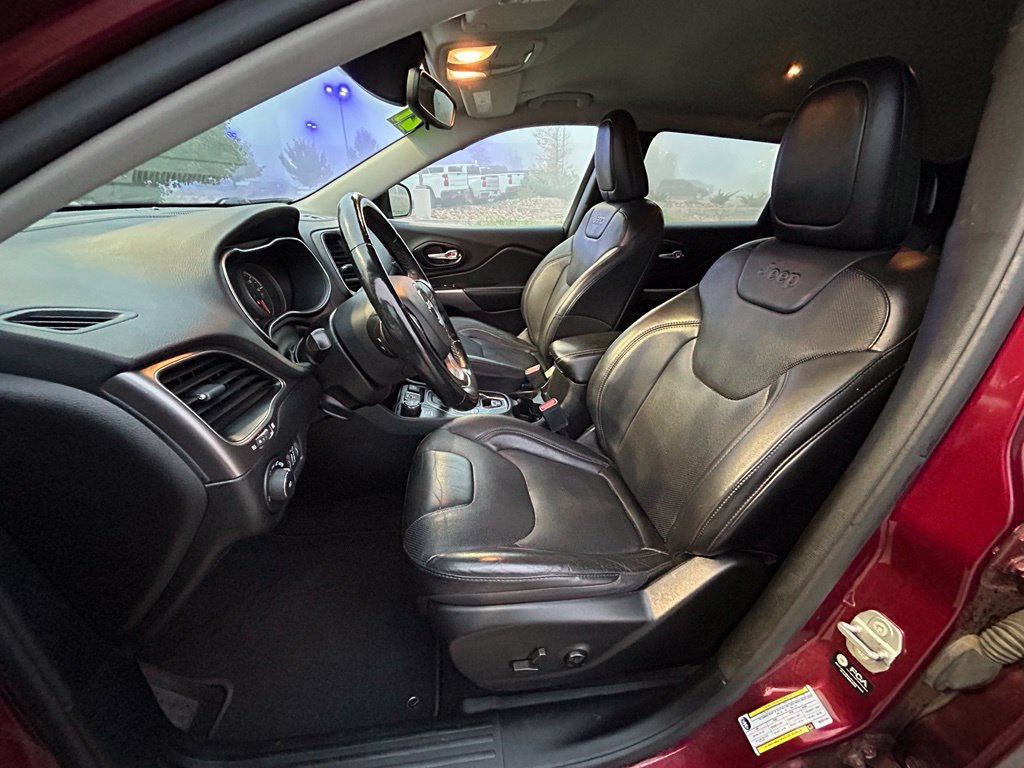 Used 2021 Jeep Cherokee Latitude Lux AWD/4WD image 12