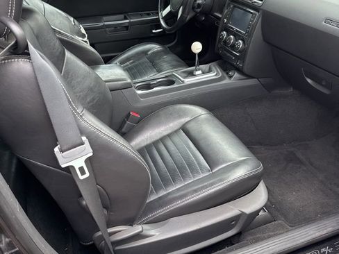 Used 2010 Dodge Challenger R/T RWD image 6