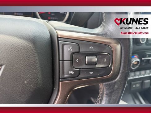 Used 2019 Chevrolet Silverado 1500 High Country w/ Technology Package AWD/4WD image 17