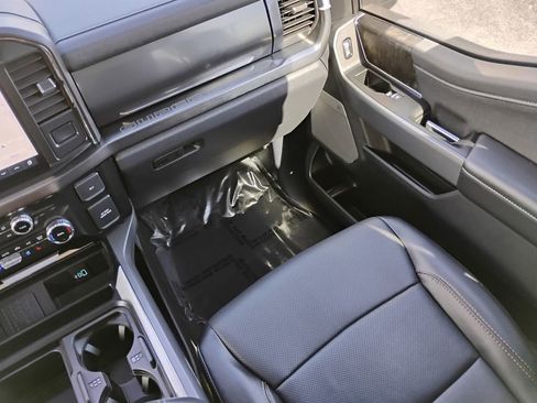 Used 2024 Ford F250 Lariat image 21