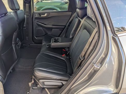New 2026 Ford Escape SE w/ PHEV Premium Package FWD image 12
