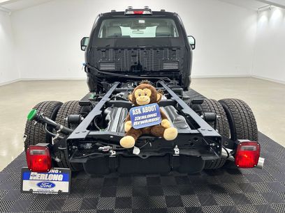 New 2025 Ford F350 XL w/ XL Chrome Package