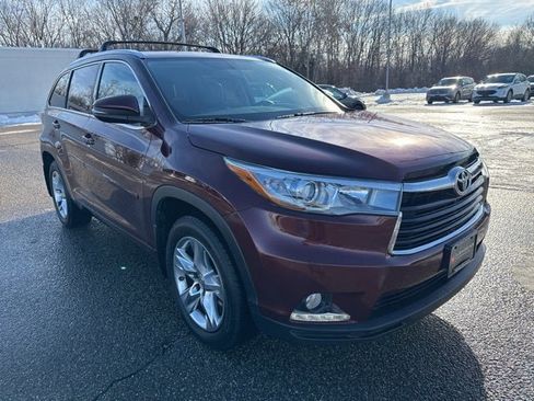 Used 2015 Toyota Highlander Limited image 3