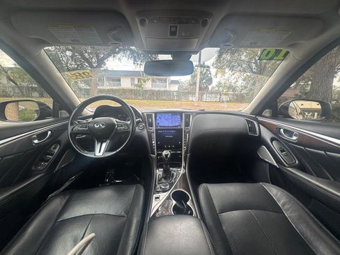 Used 2018 INFINITI Q50 Luxe w/ Sensory Package (Luxe) image 10