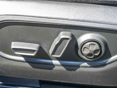 Used 2021 Jeep Grand Cherokee L Limited image 13