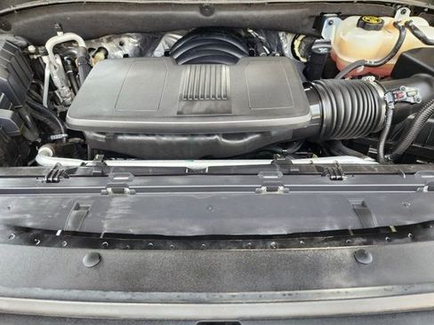 Used 2023 Chevrolet Tahoe Z71 w/ Z71 Off-Road Package image 33