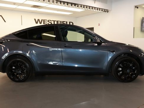 Used 2023 Tesla Model Y Long Range image 8