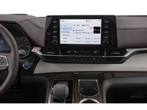 Used 2023 Toyota Sienna Platinum image 7