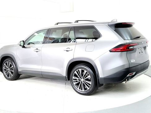 Used 2025 Toyota Grand Highlander AWD Hybrid image 4