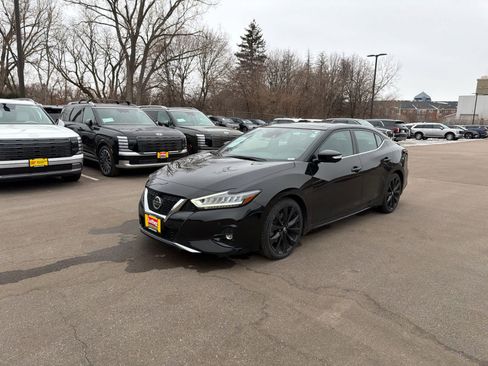 Used 2019 Nissan Maxima SR w/ Premium Package image 4